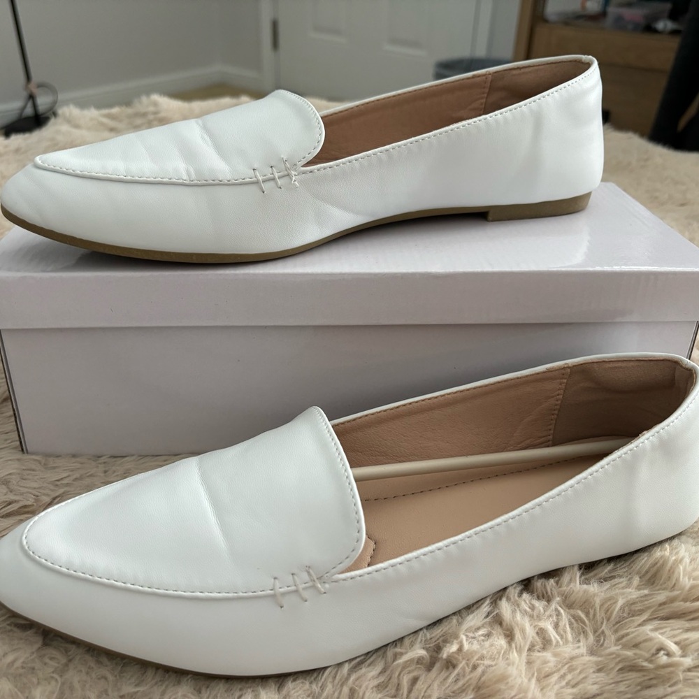 Women’s Size 10 White Loafers